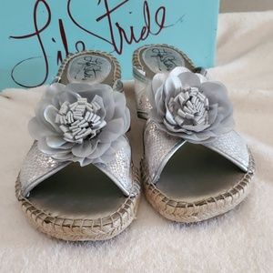 LIFE STRIDE silver wedge / sandals